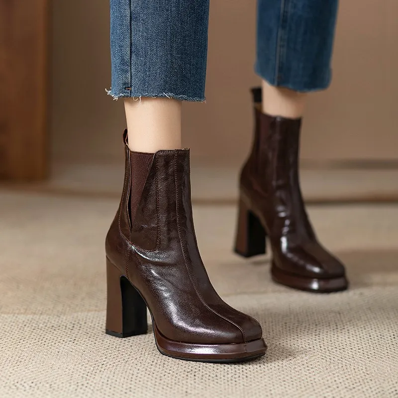 Женские ботильоны на высоком каблуке во французском стиле, облегающие, осень-зима 2026, новые, водонепроницаемые, на платформе, короткие
Женские ботильоны на высоком каблуке во французском стиле, облегающие, осень-зима 2026, новые, водонепроницаемые, на платформе, короткие