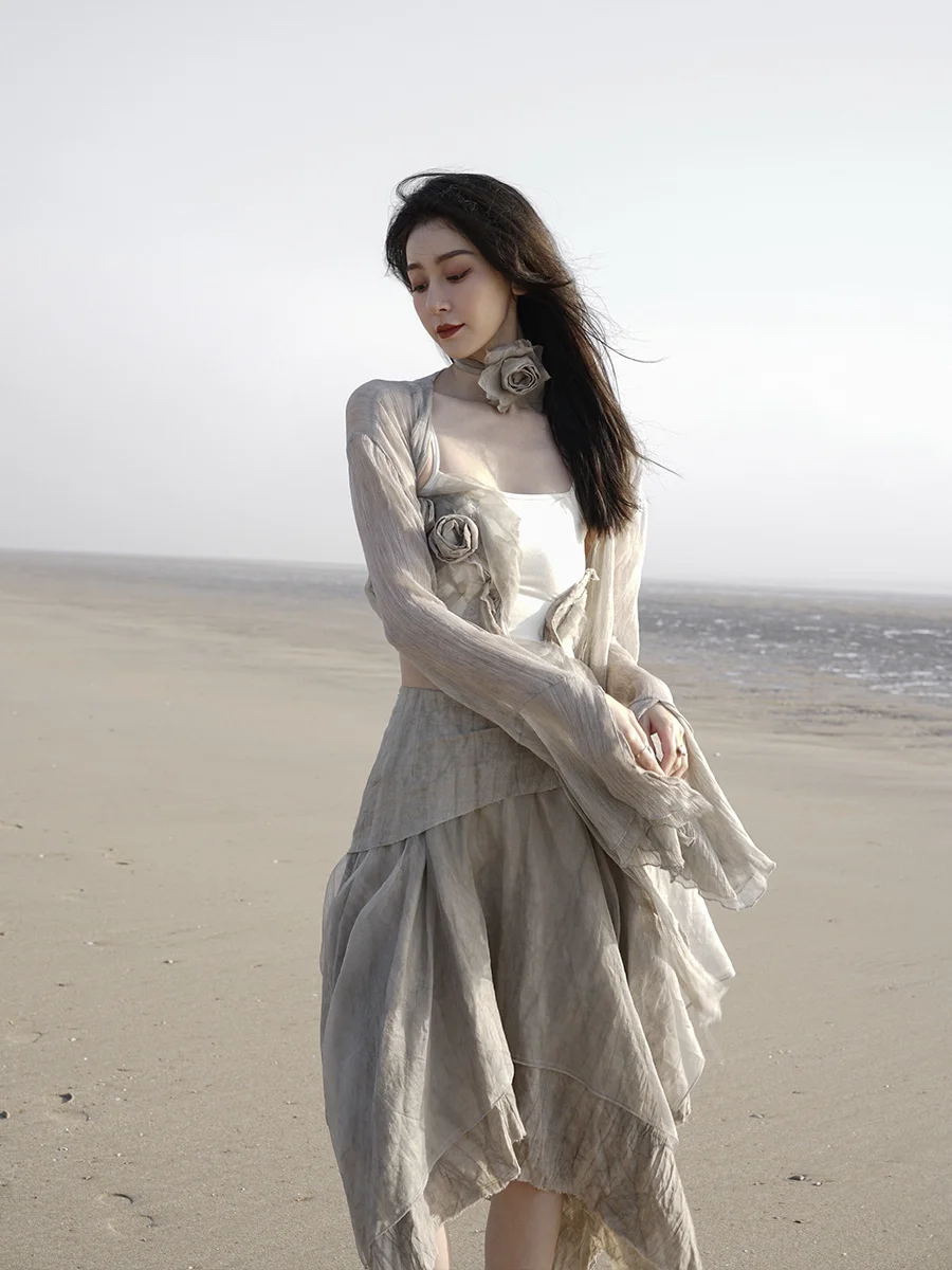 ONMOON ECLIPSE Новая женская летняя солнцезащитная верхняя одежда из мягкого шелка с длинными рукавами, легкий прохладный топ с водоотталкивающими свойствами
ONMOON ECLIPSE Новая женская летняя солнцезащитная верхняя одежда из мягкого шелка с длинными рукавами, легкий прохладный топ с водоотталкивающими свойствами