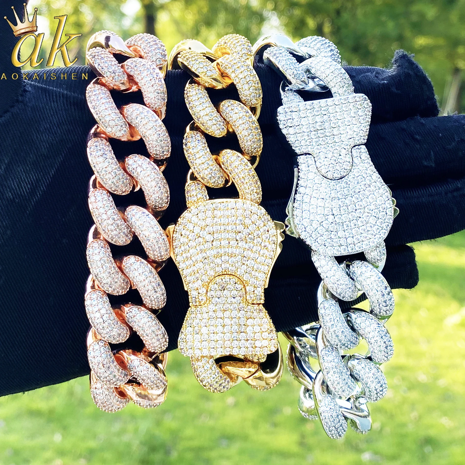 Aokaishen Cuban Link Bracelet for Men Prong Setting Iced Out Cubic Zirconia Real Copper Hip Hop Jewelry Spring Clasp
Aokaishen Cuban Link Bracelet for Men Prong Setting Iced Out Cubic Zirconia Real Copper Hip Hop Jewelry Spring Clasp