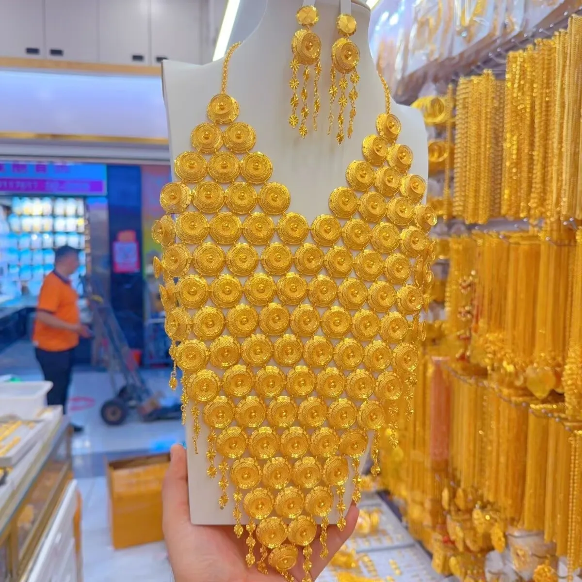 New Italian 24K Gold Plated Necklace Earrings Wedding Party Jewelry Set as a Holiday Gift for Women YY10756
New Italian 24K Gold Plated Necklace Earrings Wedding Party Jewelry Set as a Holiday Gift for Women YY10756