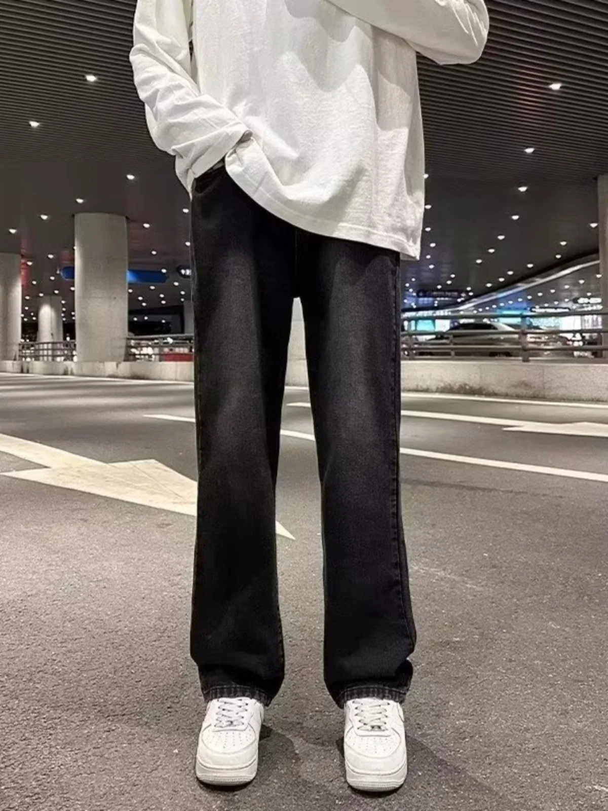 Slim Fit Men's Jeans 2023 Spring Autumn High Street Straight Leg Bell Bot Trendy Casual Trousers for Boys And Men
Slim Fit Men's Jeans 2023 Spring Autumn High Street Straight Leg Bell Bot Trendy Casual Trousers for Boys And Men