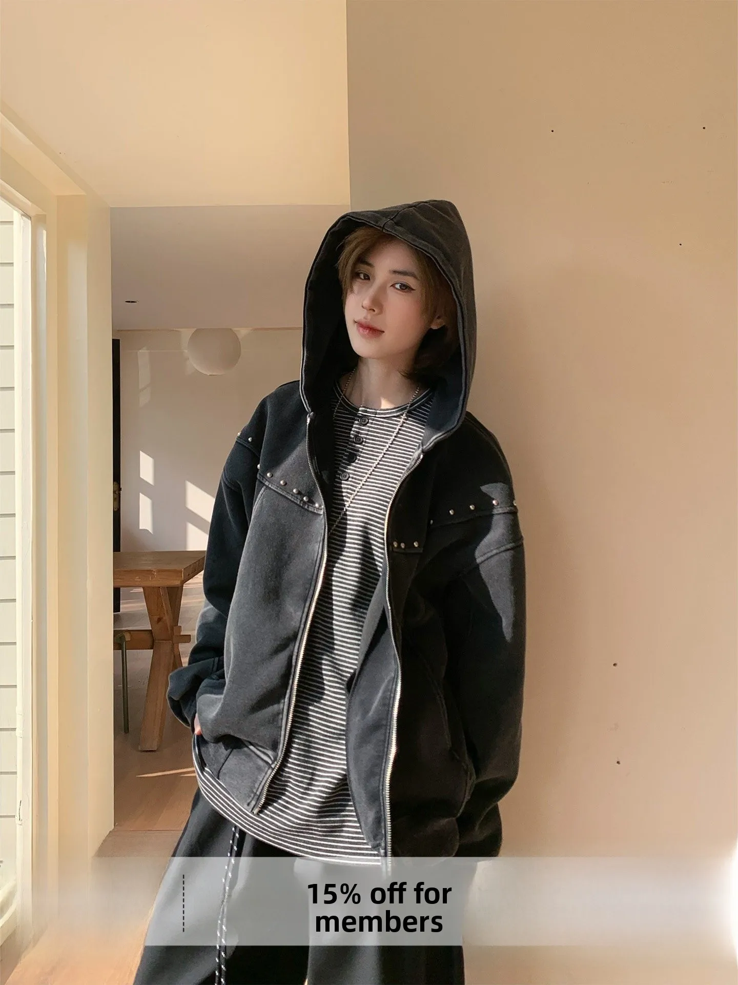 Washed Denim Hoodie American Style Loose Fit Couple Jacket Neutral Style Rivet Detail No Night Owl Fashion Vintage Look
Washed Denim Hoodie American Style Loose Fit Couple Jacket Neutral Style Rivet Detail No Night Owl Fashion Vintage Look