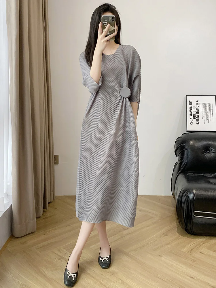 Slimming Pleated Summer New Loose Maternity Women's Dress Three Houses Style Casual Commute Polyester Fiber High Elasticity
Slimming Pleated Summer New Loose Maternity Women's Dress Three Houses Style Casual Commute Polyester Fiber High Elasticity