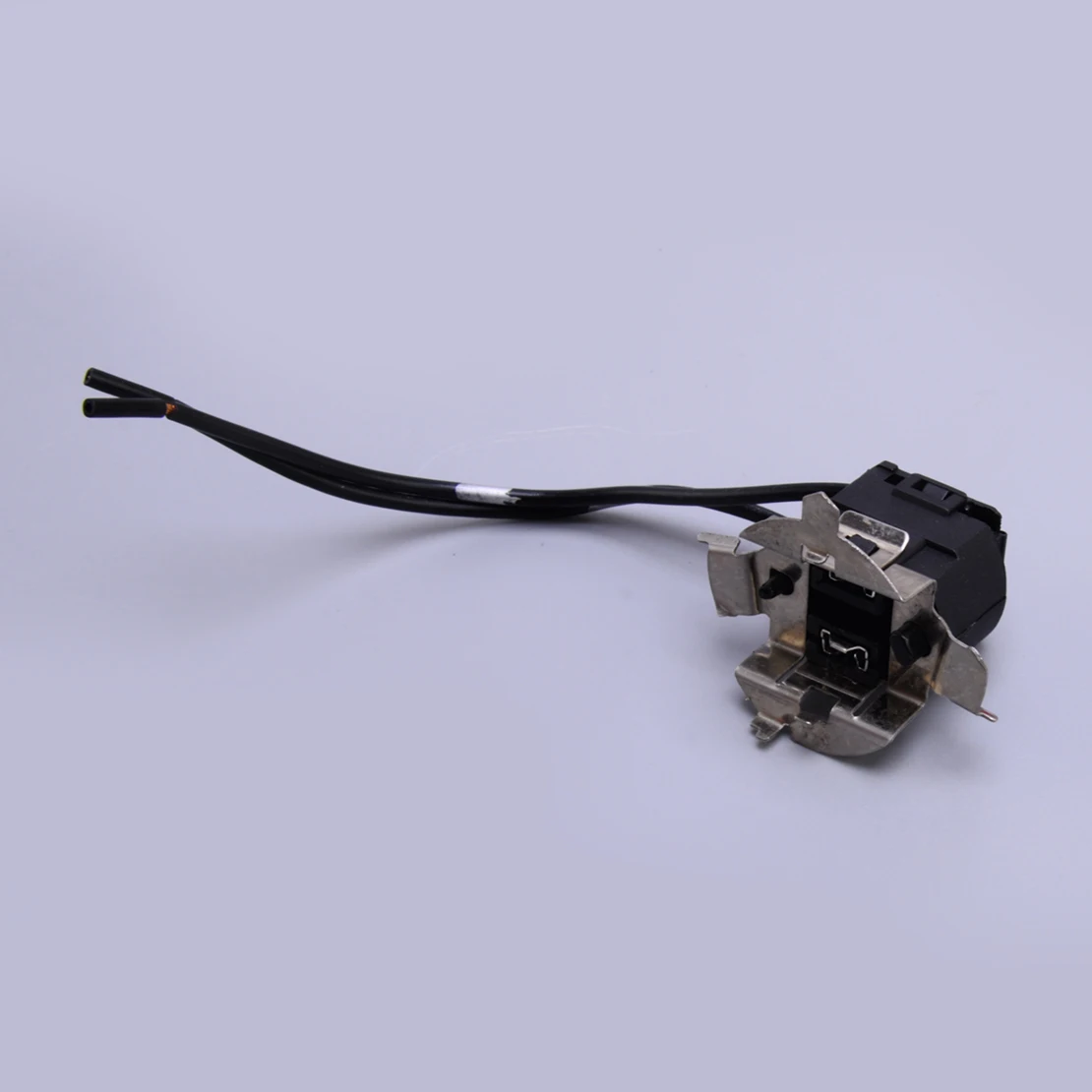 Car Light Bulb Base Holder Socket Wire Adapter H7 Halogen Lamp Wiring Harness Connector
Car Light Bulb Base Holder Socket Wire Adapter H7 Halogen Lamp Wiring Harness Connector