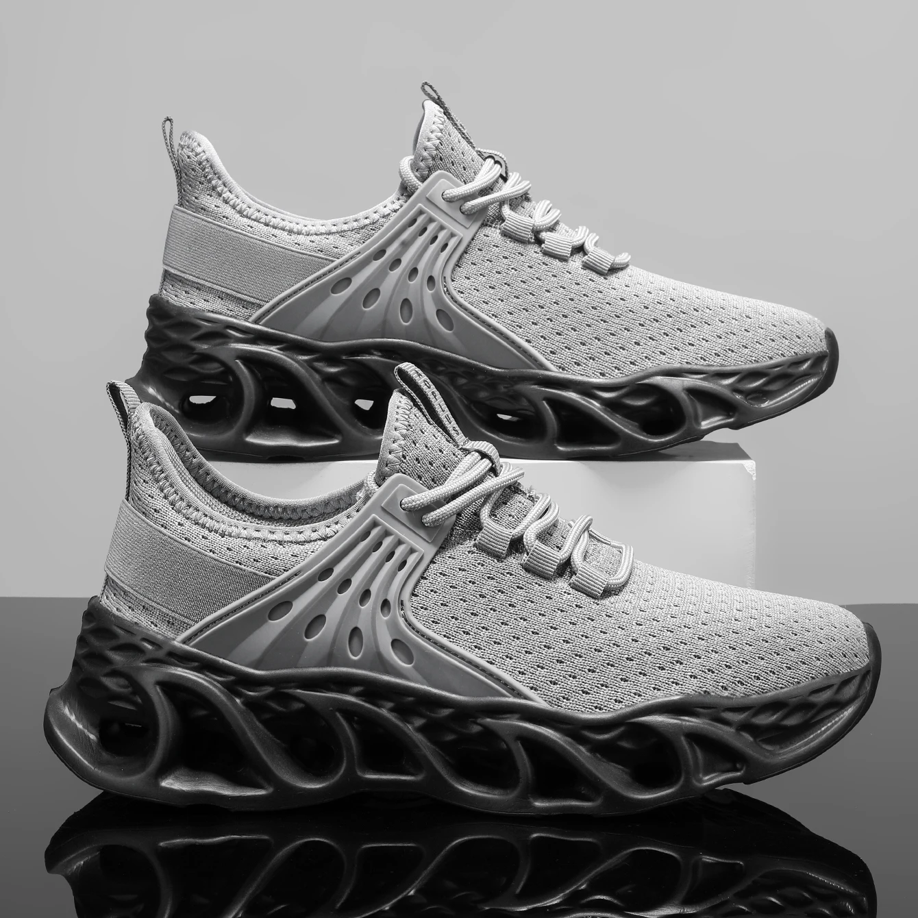 Men's Casual Sports Shoes - Breathable, Lightweight, Shock-Absorbing, and Comfortable
Men's Casual Sports Shoes - Breathable, Lightweight, Shock-Absorbing, and Comfortable