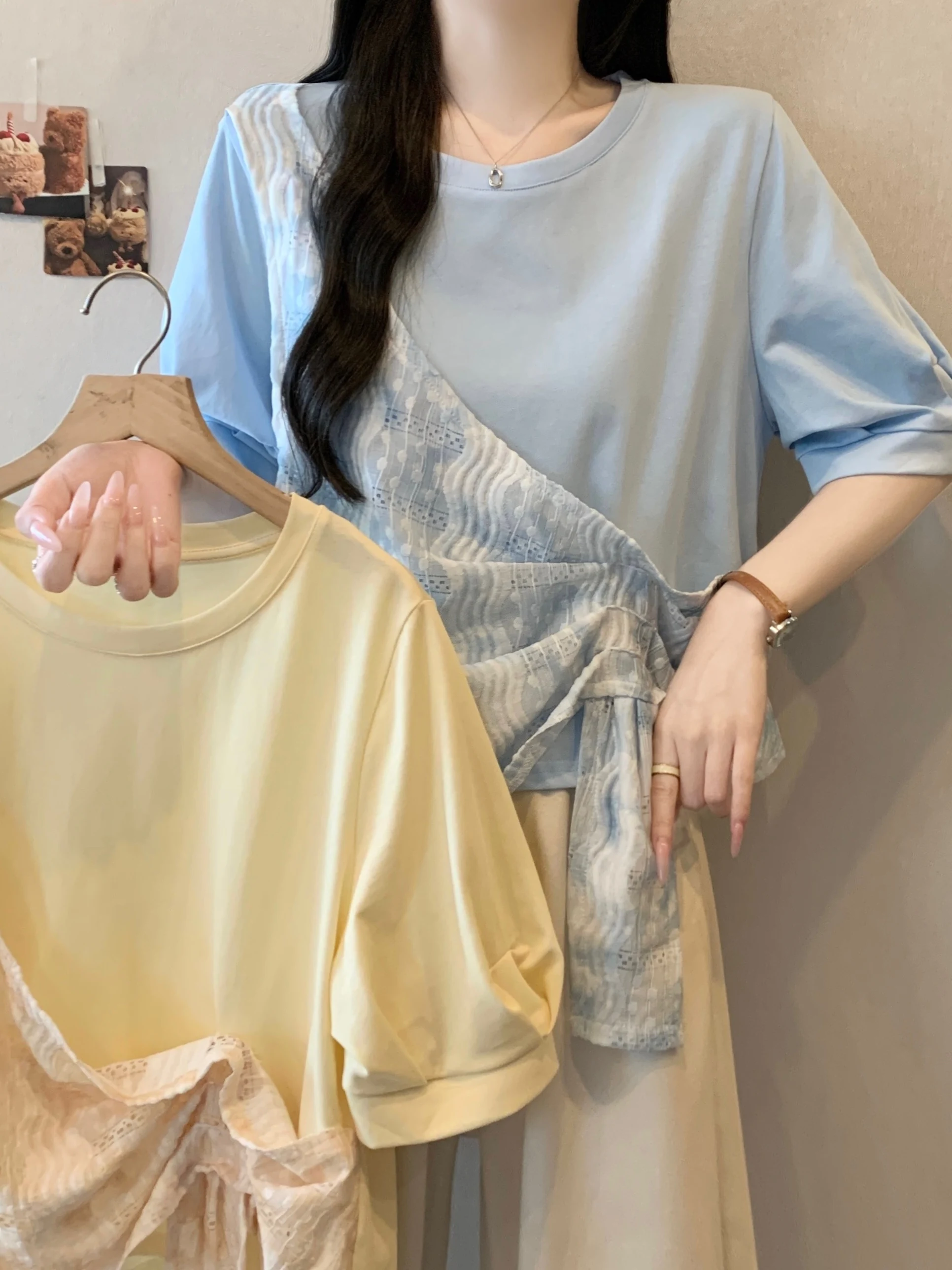 Chic Casual Loose round Neck Fake Two-Piece Top for plus Size Women Breathable Short Sleeve T-Shirt Stylish Summer Fashion
Chic Casual Loose round Neck Fake Two-Piece Top for plus Size Women Breathable Short Sleeve T-Shirt Stylish Summer Fashion