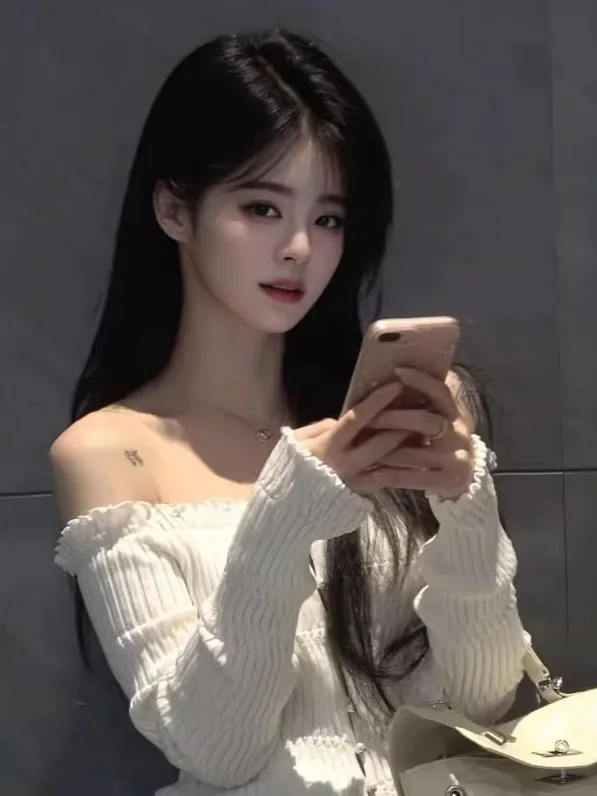 Сексуальная вязаная облегающая футболка с длинным рукавом на одно плечо, женский модный зимний топ с высокой талией, на пуговицах, однотонный
Сексуальная вязаная облегающая футболка с длинным рукавом на одно плечо, женский модный зимний топ с высокой талией, на пуговицах, однотонный