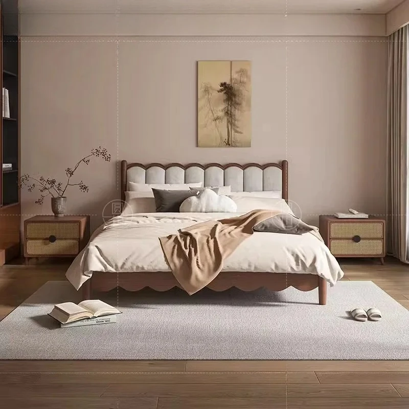 Кровать из массива ясеня с мягким изголовьем, двуспальная, для главной спальни
Кровать из массива ясеня с мягким изголовьем, двуспальная, для главной спальни