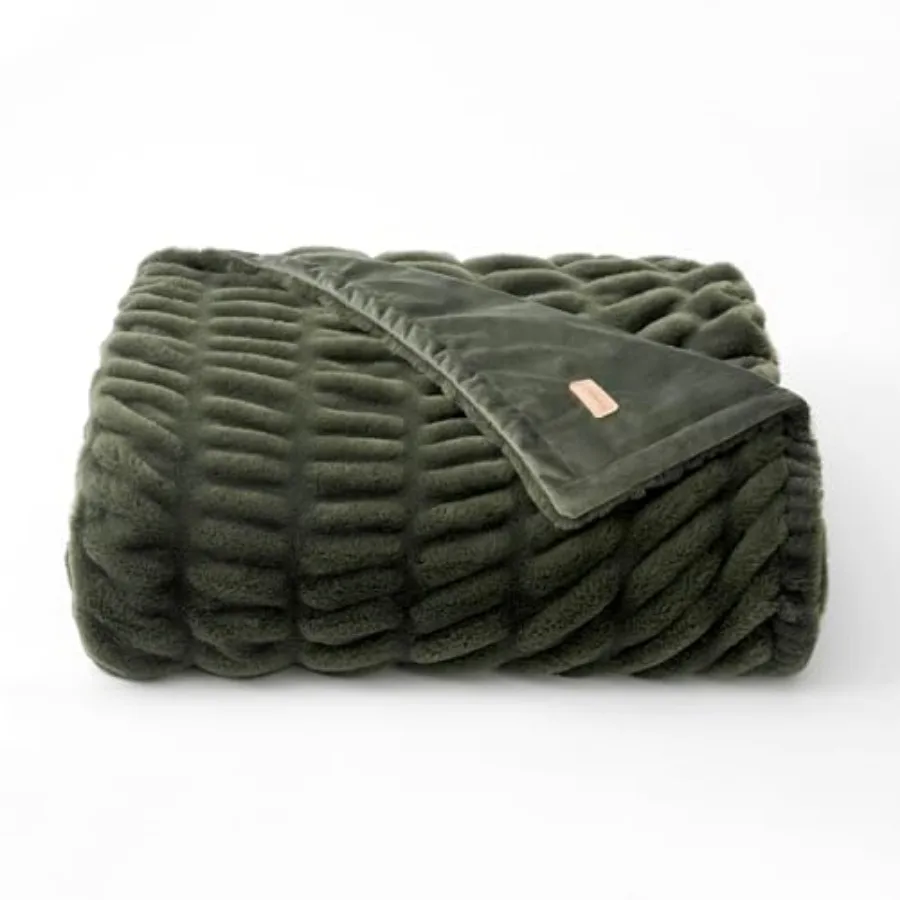 Luxurious Soft Faux Rabbit Fur Throw Blanket, Cozy Fuzzy Plush Warm Throws for Couch Bed Sofa Chair Home Decor, Ruched Bubble F
Luxurious Soft Faux Rabbit Fur Throw Blanket, Cozy Fuzzy Plush Warm Throws for Couch Bed Sofa Chair Home Decor, Ruched Bubble F