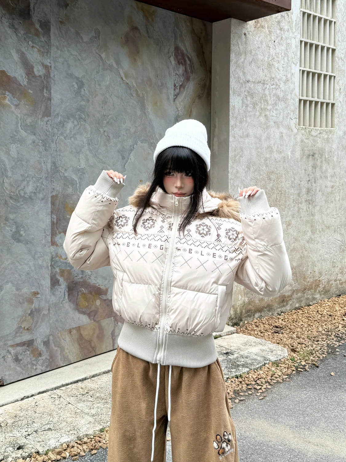 Стеганое пальто в стиле ретро Bodpeople, женское хлопковое пальто Thiened ort с меховым воротником, дизайн с застежкой на талии, зимняя теплая верхняя одежда
Стеганое пальто в стиле ретро Bodpeople, женское хлопковое пальто Thiened ort с меховым воротником, дизайн с застежкой на талии, зимняя теплая верхняя одежда