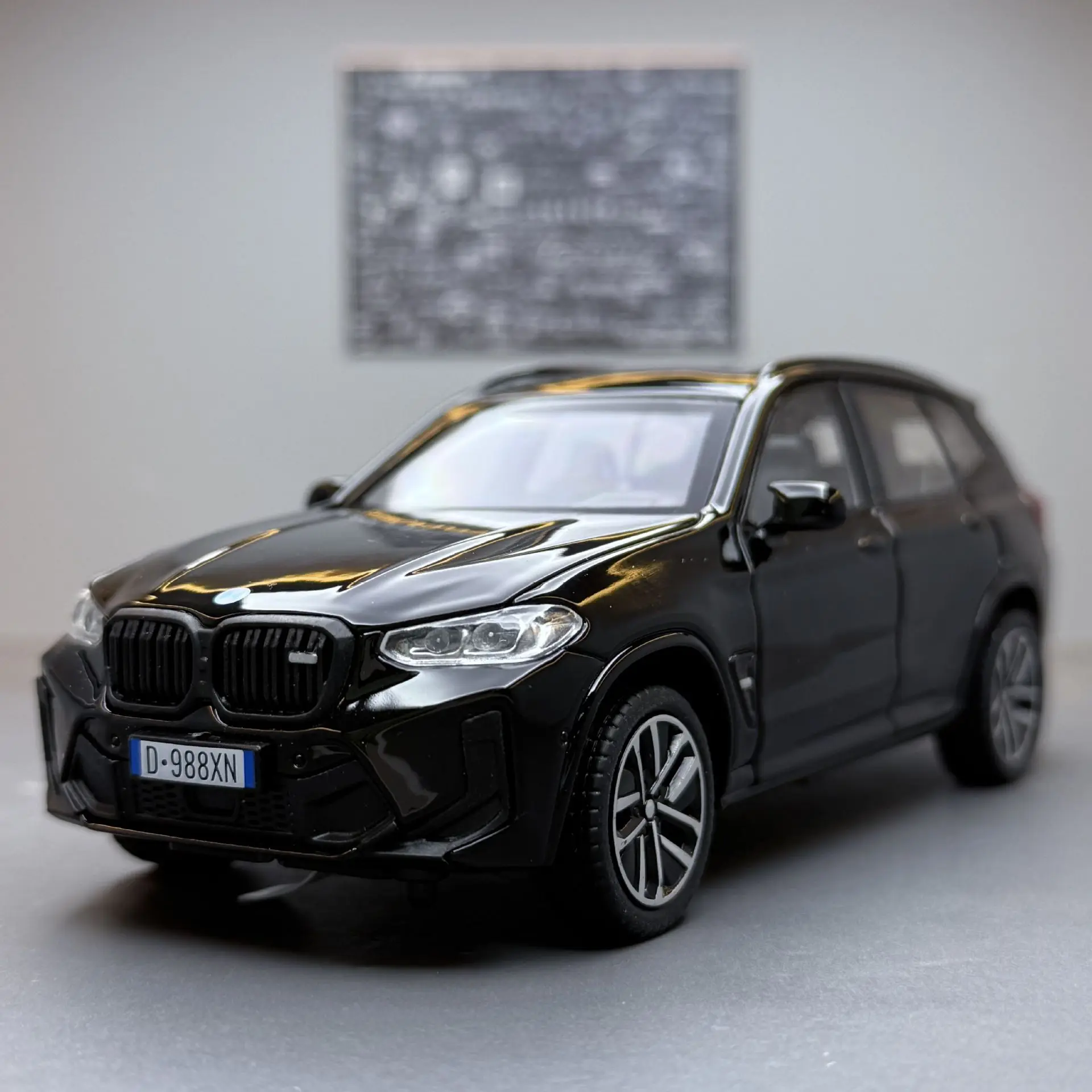 Alloy Car Model 1:32 Treasure X3M Off-road Vehicle Sound and Light Pull Back Toy Car Sound Effect Model Ornament Delivery
Alloy Car Model 1:32 Treasure X3M Off-road Vehicle Sound and Light Pull Back Toy Car Sound Effect Model Ornament Delivery
