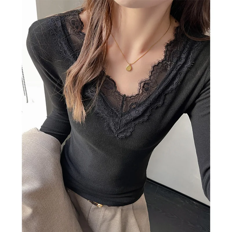 Женская модная тонкая футболка с V-образным вырезом, длинными рукавами и кружевными вставками, для ношения под одеждой
Женская модная тонкая футболка с V-образным вырезом, длинными рукавами и кружевными вставками, для ношения под одеждой