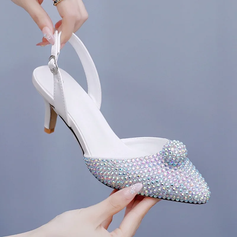6 Cm Large-sized Skinny High-heeled Pointed-toe Sandals, Fashionable Satin Sandals, Rhinestone Wedding Shoes, Round Balls,35-43
6 Cm Large-sized Skinny High-heeled Pointed-toe Sandals, Fashionable Satin Sandals, Rhinestone Wedding Shoes, Round Balls,35-43
