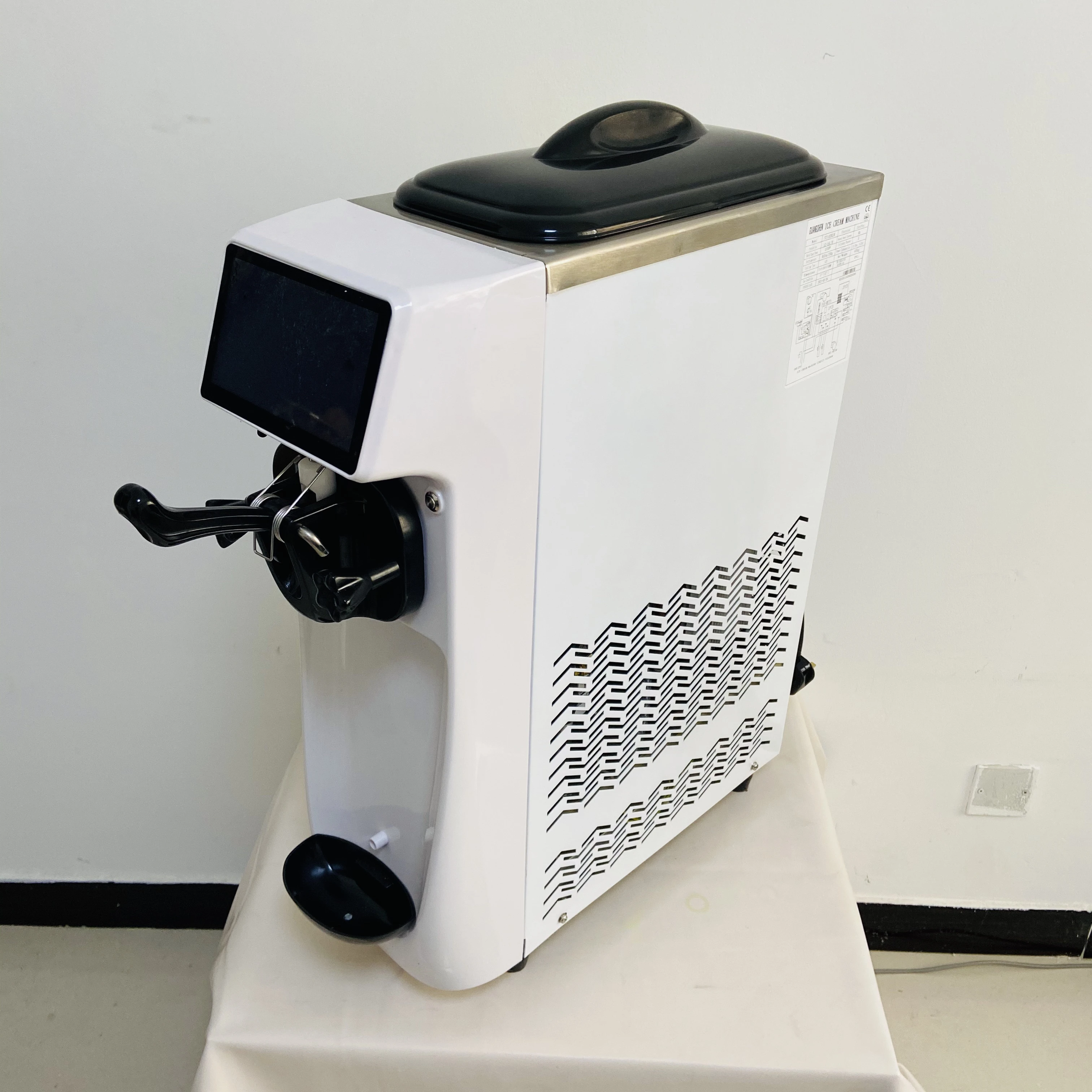 Single-head soft ice cream machine home small soft ice cream vertical automatic LCD soft ice cream machine
Single-head soft ice cream machine home small soft ice cream vertical automatic LCD soft ice cream machine