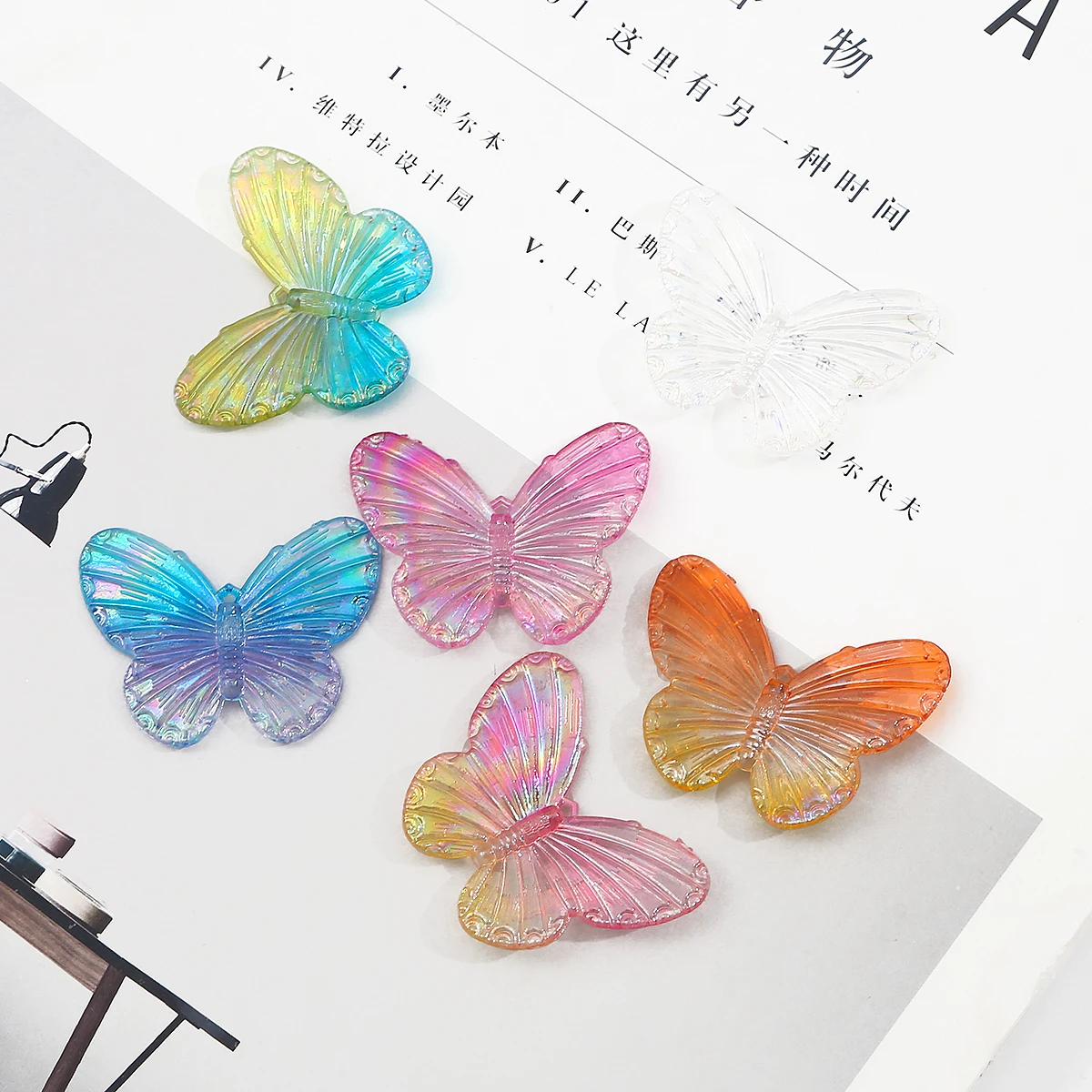 4pcs Acrylic Butterfly Beads Decoration Colorful Transparent Loose Spacer Beads for DIY Making Bracelet Necklace Accessory
4pcs Acrylic Butterfly Beads Decoration Colorful Transparent Loose Spacer Beads for DIY Making Bracelet Necklace Accessory