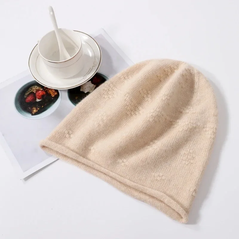 Women's 100% Wool Winter Hat Soft Warm Luxury Cashmere Knitted Skull Cap Solid Jacquard Casual Fashion Beanie Girl's Bonnet
Women's 100% Wool Winter Hat Soft Warm Luxury Cashmere Knitted Skull Cap Solid Jacquard Casual Fashion Beanie Girl's Bonnet