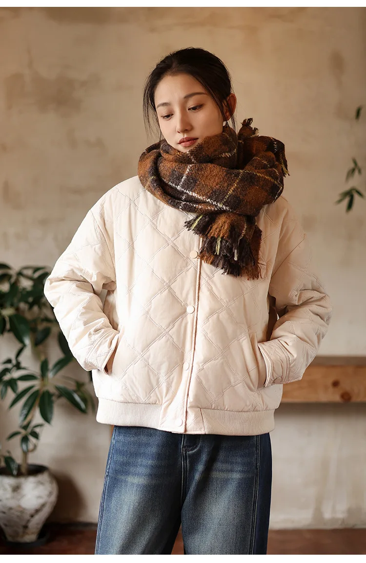 Diamond- Check Quilted Winter Coat for Women Thick Padded Jacket with Soft, Warm Fleece Lining Quilted Cotton Baseball Jacket
Diamond- Check Quilted Winter Coat for Women Thick Padded Jacket with Soft, Warm Fleece Lining Quilted Cotton Baseball Jacket