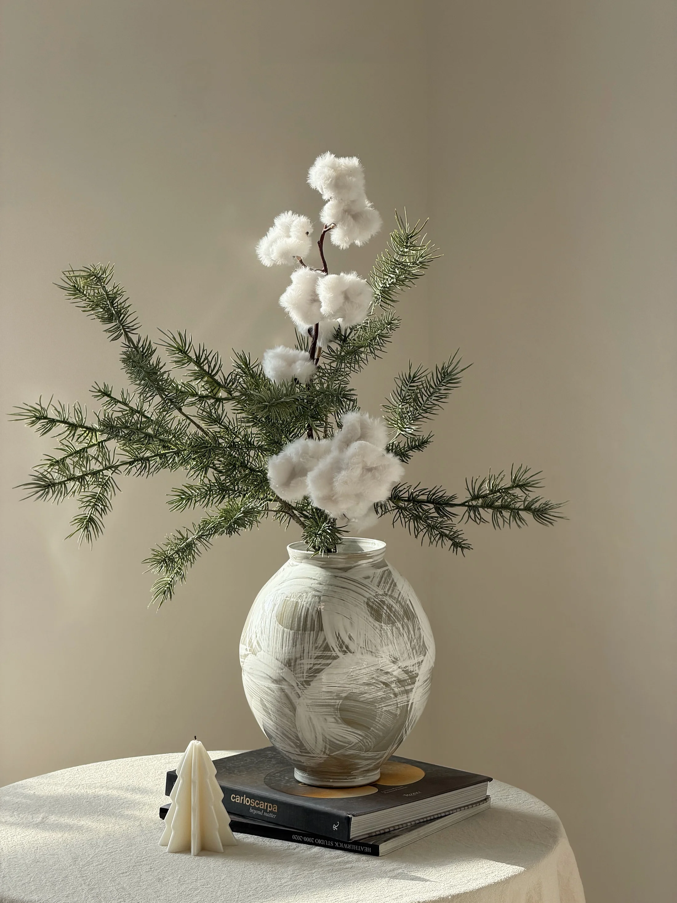 White Patterned Ceramic Vase Dream Deer Flower Holder Wabi-Sabi High Quality Desktop Decorations for Hotels And Homestays
White Patterned Ceramic Vase Dream Deer Flower Holder Wabi-Sabi High Quality Desktop Decorations for Hotels And Homestays