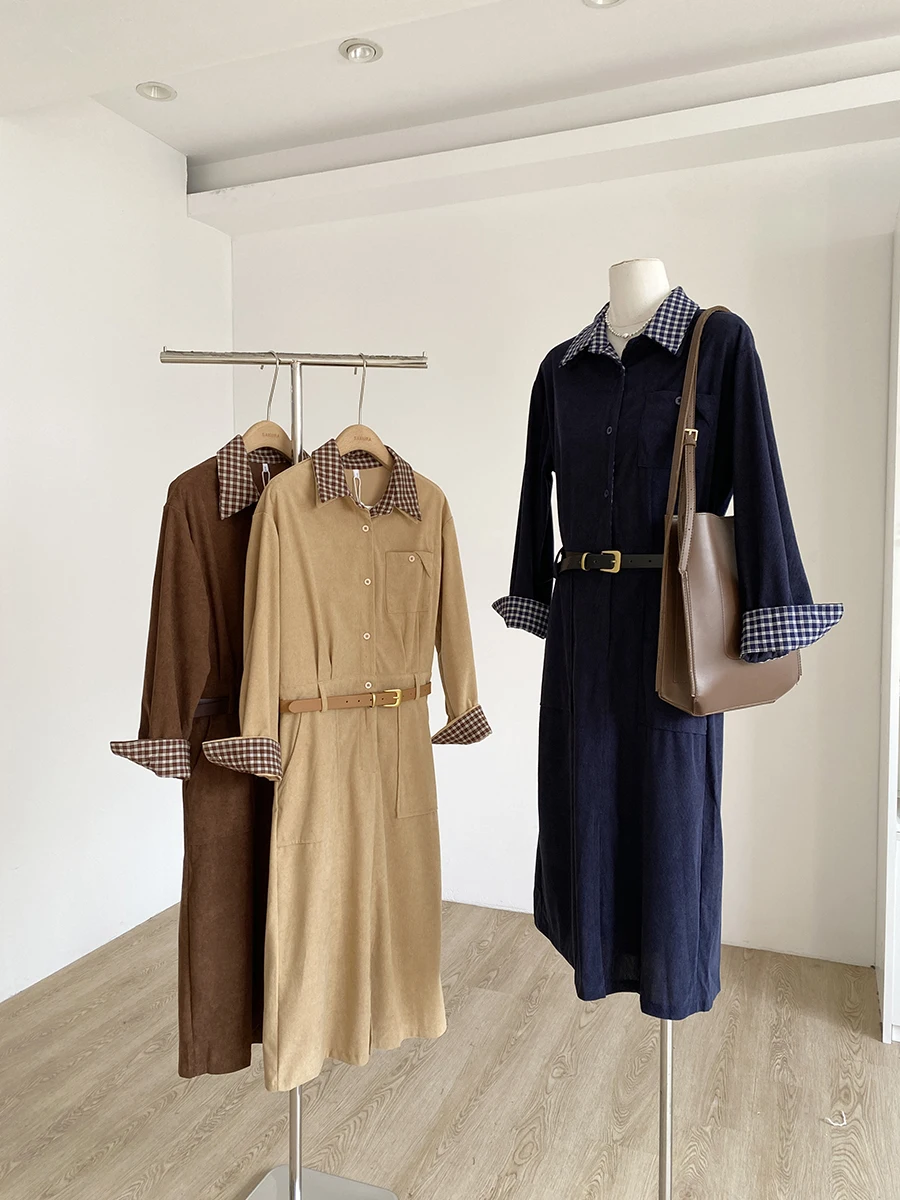 Autumn 2025 Plaid Long Sleeve Dress Slimming Waist Design Fashionable French Style Corduroy Dress for Women Commute Wear
Autumn 2025 Plaid Long Sleeve Dress Slimming Waist Design Fashionable French Style Corduroy Dress for Women Commute Wear