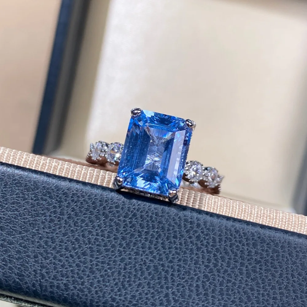 Luxury Platinum Solid Platinum PT950 Women's Ring Santa Maria Blue Diamond Fashion
Luxury Platinum Solid Platinum PT950 Women's Ring Santa Maria Blue Diamond Fashion