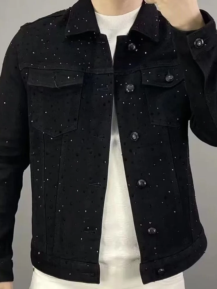 Мужская джинсовая куртка Heavy Du с стразами, повседневная, модная, брендовая, дышащая, молодежная, городская, стильная верхняя одежда Tianxing
Мужская джинсовая куртка Heavy Du с стразами, повседневная, модная, брендовая, дышащая, молодежная, городская, стильная верхняя одежда Tianxing