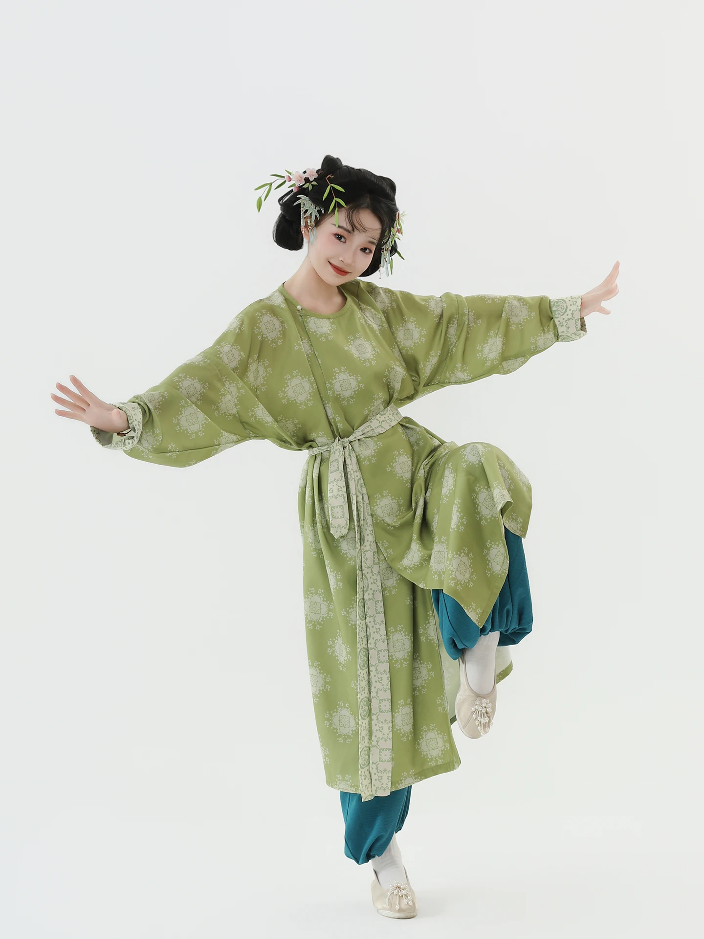 Spring Autumn Loose Women's Tang Costume round Neck Robe Long Shirt Lantern Pants Daily Hanfu Vintage Style Ladies Fashion
Spring Autumn Loose Women's Tang Costume round Neck Robe Long Shirt Lantern Pants Daily Hanfu Vintage Style Ladies Fashion
