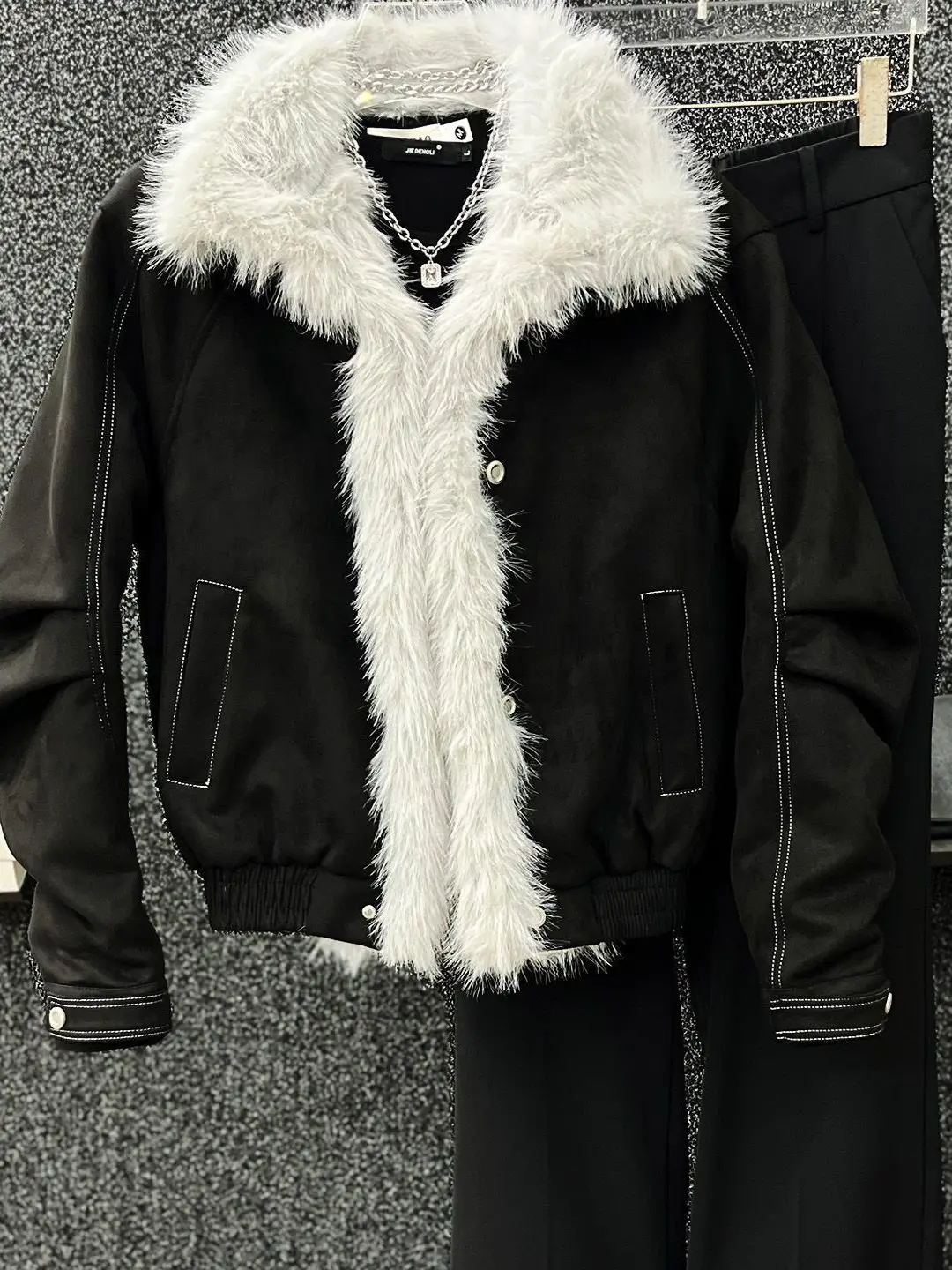New Faionable Long Sve Jaet Men's Casual High-End Personali Trendy Outerwear Polyester Fiber Stand Fit Winter
New Faionable Long Sve Jaet Men's Casual High-End Personali Trendy Outerwear Polyester Fiber Stand Fit Winter