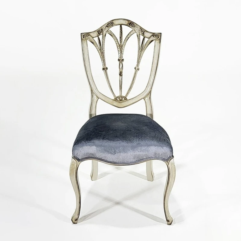 Мебель для гостиной: диван с мягкими сиденьями из пенополиуретана, привлекательный дизайн, гладкая поверхность, изготовлен из красного дерева.
Мебель для гостиной: диван с мягкими сиденьями из пенополиуретана, привлекательный дизайн, гладкая поверхность, изготовлен из красного дерева.