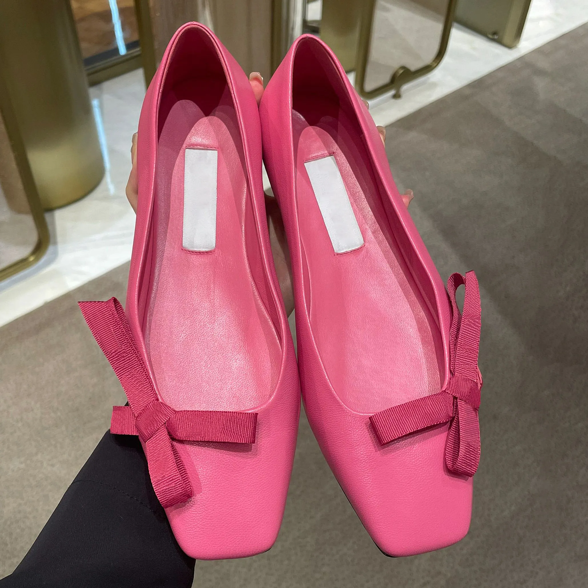 Women Fashion Pink Leather Square Toe Flat Ballet Flats Ribbon Bow Detail Comfort Slip On Footwear For Daily Street Office Wear
Women Fashion Pink Leather Square Toe Flat Ballet Flats Ribbon Bow Detail Comfort Slip On Footwear For Daily Street Office Wear