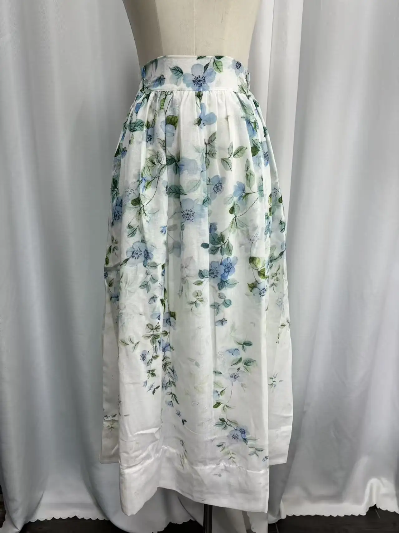 Women's Lightweight Linen High Waist Midi Skirt - Flowy Watercolor Floral Boho Cottagecore Summer Skirt 
Women's Lightweight Linen High Waist Midi Skirt - Flowy Watercolor Floral Boho Cottagecore Summer Skirt