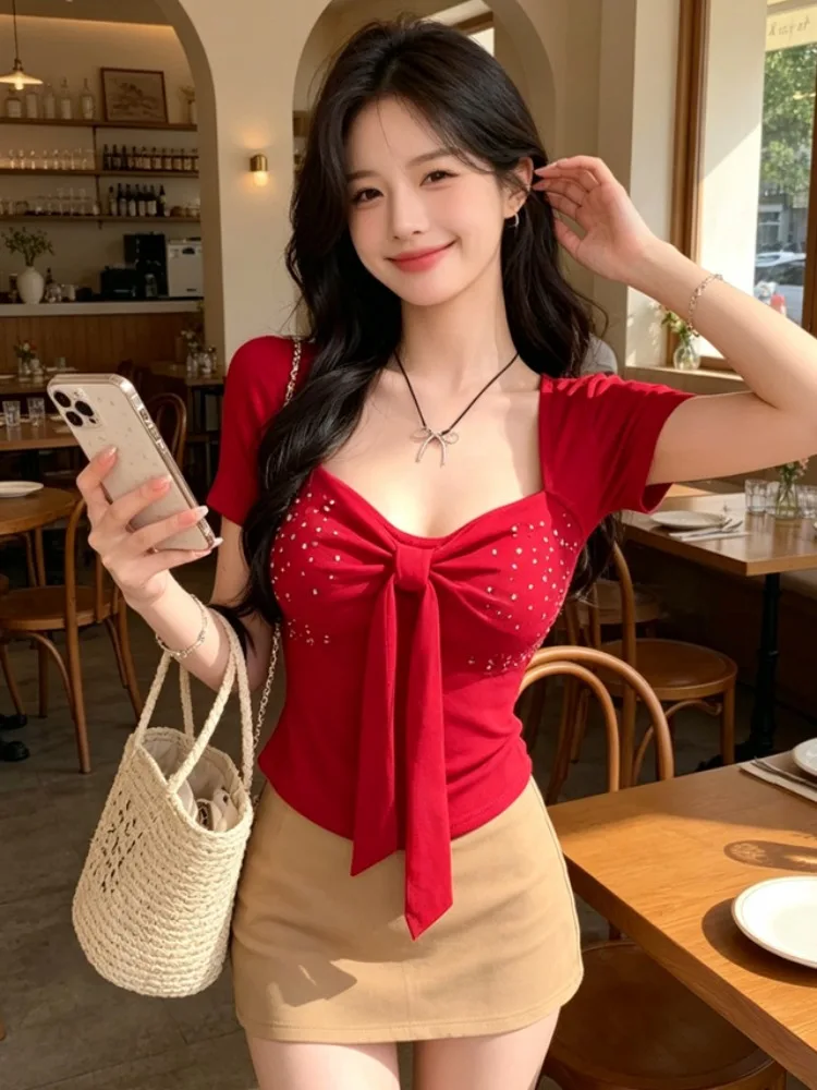 Summer New Design V-Neck Splice Hotfix Rhinestone Belted Short Sleeve T-Shirt Slimming Short Style Sweet Style Knitted Top
Summer New Design V-Neck Splice Hotfix Rhinestone Belted Short Sleeve T-Shirt Slimming Short Style Sweet Style Knitted Top