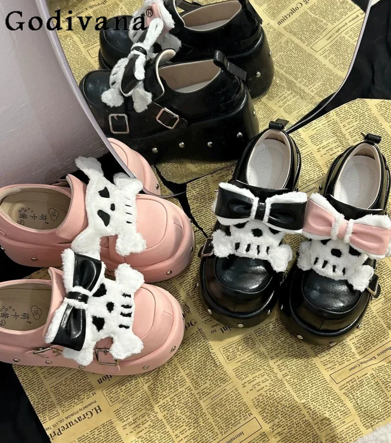 Y2k Subculture Japanese Original Lolita Platform Muffin Shoes Goth Style Sweet Cool Girl Pu Leather Deep mouth Lo Shoes
Y2k Subculture Japanese Original Lolita Platform Muffin Shoes Goth Style Sweet Cool Girl Pu Leather Deep mouth Lo Shoes
