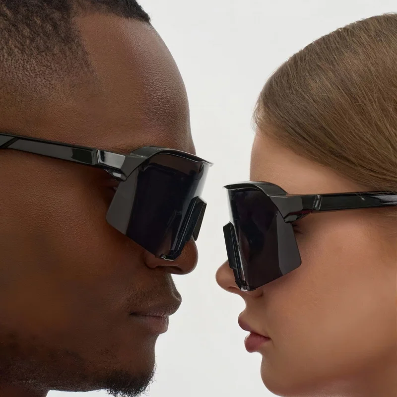 New High-Quality, Fashionable Men's and Women's Cycling and Hiking Sunglasses—Windproof and Dust-Proof Glasses
New High-Quality, Fashionable Men's and Women's Cycling and Hiking Sunglasses—Windproof and Dust-Proof Glasses