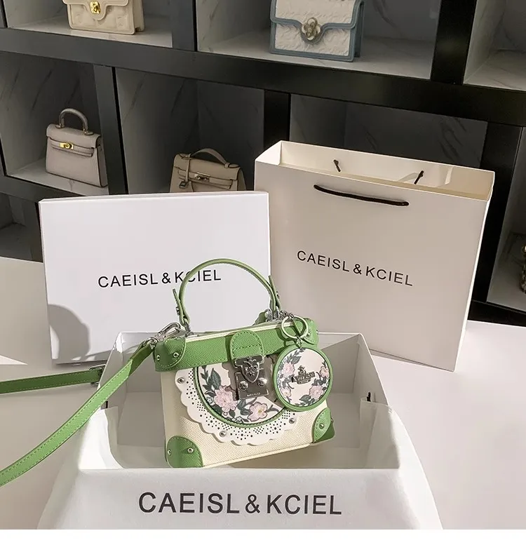 Fashion Green Floral Printing Square Bag High Quality Textured Women Handbag Luxury Clutch Purse Shoulder Crossbody Bag
Fashion Green Floral Printing Square Bag High Quality Textured Women Handbag Luxury Clutch Purse Shoulder Crossbody Bag