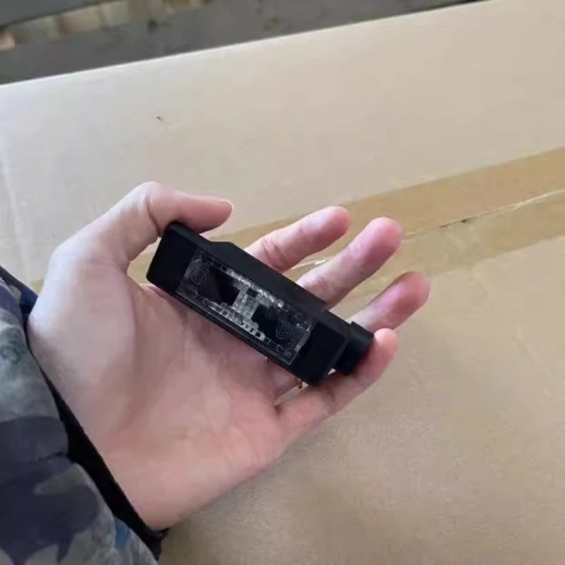 Задний фонарь номерного знака для DONGFENG BOX SHINE MAX Mage AX4
Задний фонарь номерного знака для DONGFENG BOX SHINE MAX Mage AX4