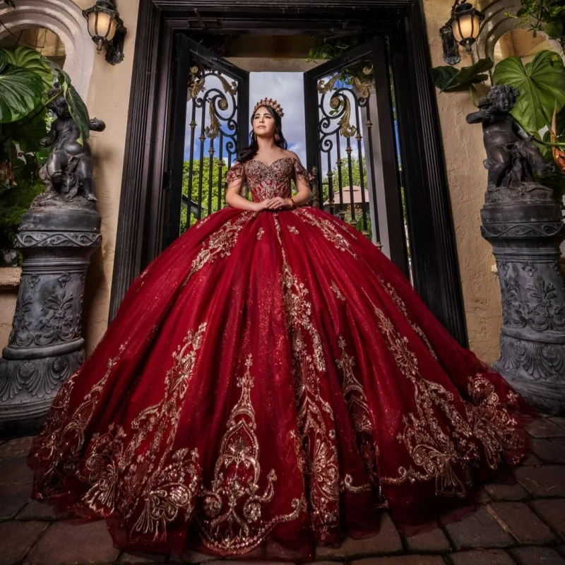 Shiny Burgundy Quinceanera Dress off-shoulder Golden Glitter Crystal Decal Long tail Bow vestidos de 15 Quinceanera Customize
Shiny Burgundy Quinceanera Dress off-shoulder Golden Glitter Crystal Decal Long tail Bow vestidos de 15 Quinceanera Customize