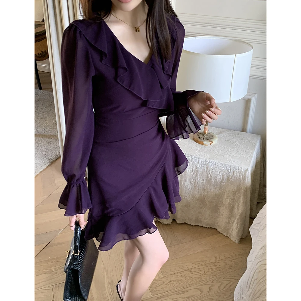 Sweet Hot Girl V-neck Dress Women's Autumn/Winter Flounces Flared Sleeves Slim French Style Short Dress Fashion Female Clothes
Sweet Hot Girl V-neck Dress Women's Autumn/Winter Flounces Flared Sleeves Slim French Style Short Dress Fashion Female Clothes