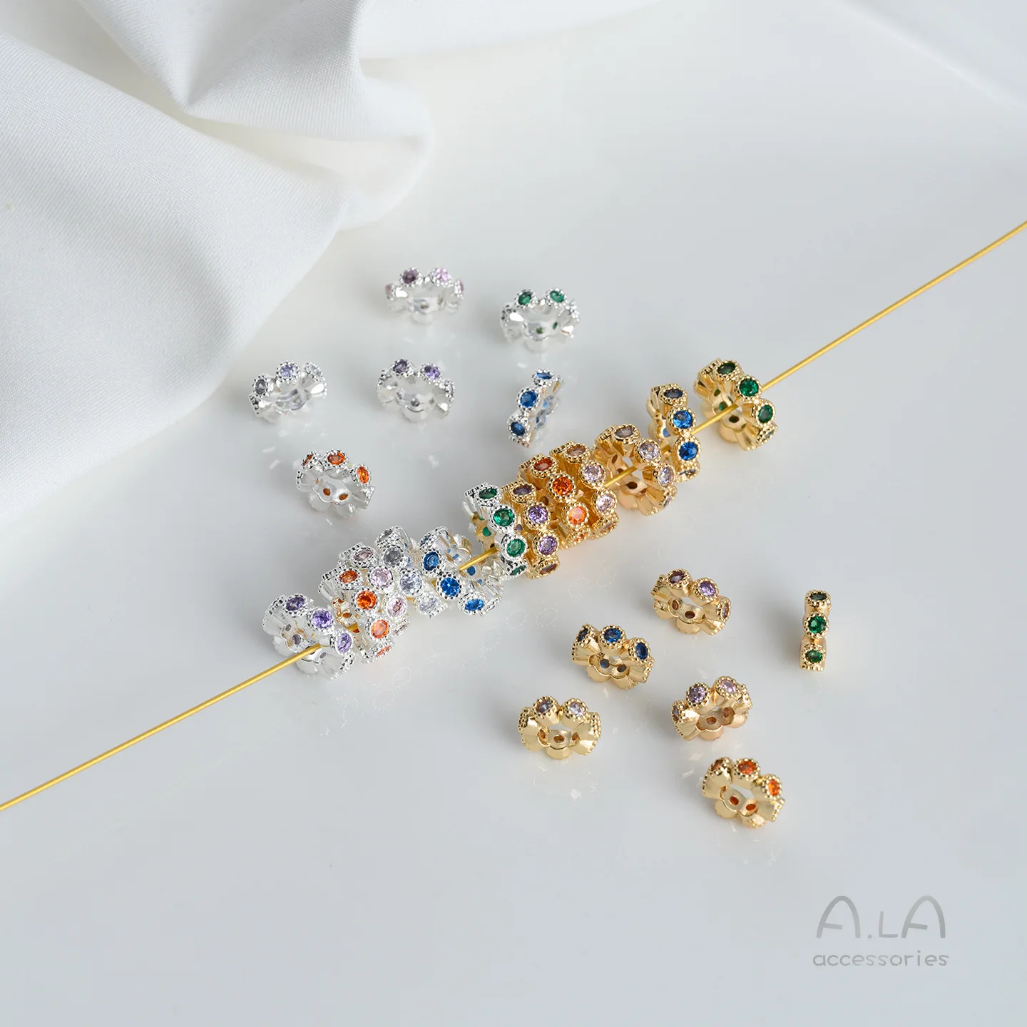 Золотые аксессуары для украшений 14 карат с микроинкрустацией цветными цирконами, яркие серебряные бусины-разделители, фурнитура для ожерелий ручной работы, DIY
Золотые аксессуары для украшений 14 карат с микроинкрустацией цветными цирконами, яркие серебряные бусины-разделители, фурнитура для ожерелий ручной работы, DIY