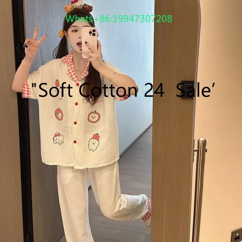 Summer new white lapel cute cartoon Hello Kitty pajamas women's short sleeves shorts trousers loungewear can be worn outside
Summer new white lapel cute cartoon Hello Kitty pajamas women's short sleeves shorts trousers loungewear can be worn outside