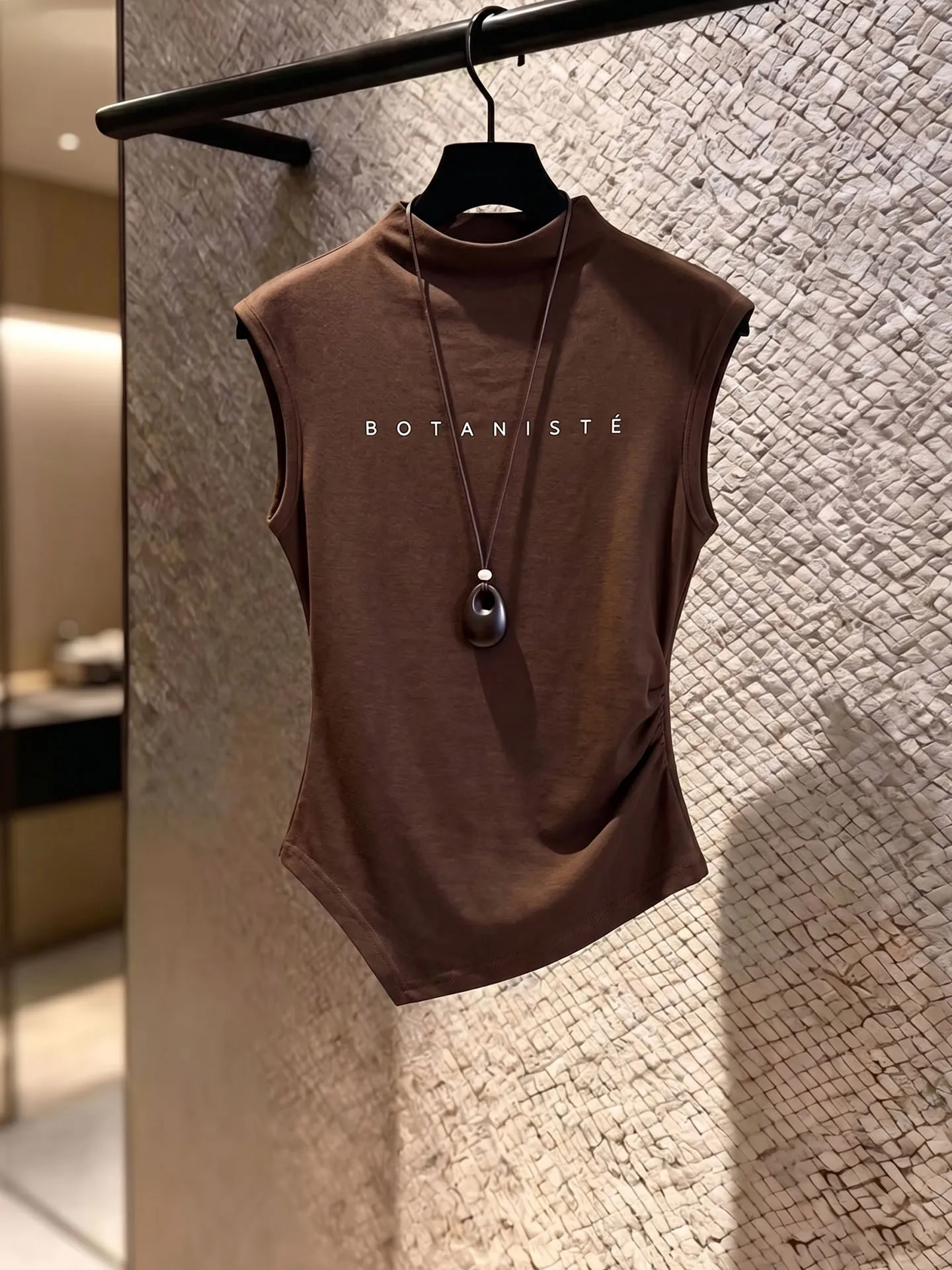 Summer Soft Skin-friendly Overhead T-shirt Women's Casual Versatile Korean Style Short Sleeve Top Comfortable Commute Fashion
Summer Soft Skin-friendly Overhead T-shirt Women's Casual Versatile Korean Style Short Sleeve Top Comfortable Commute Fashion