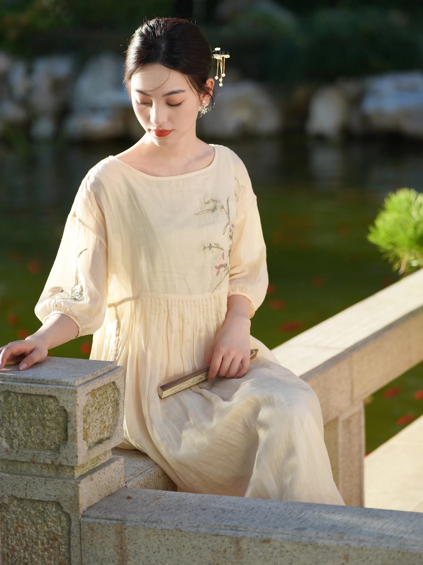 Spring Summer Embroidered Flower Flax Gentle Artistic Retro Loose Slimming Lightweight Fairy Skirt Dr Neon Clothe Cloud In...
Spring Summer Embroidered Flower Flax Gentle Artistic Retro Loose Slimming Lightweight Fairy Skirt Dr Neon Clothe Cloud In...