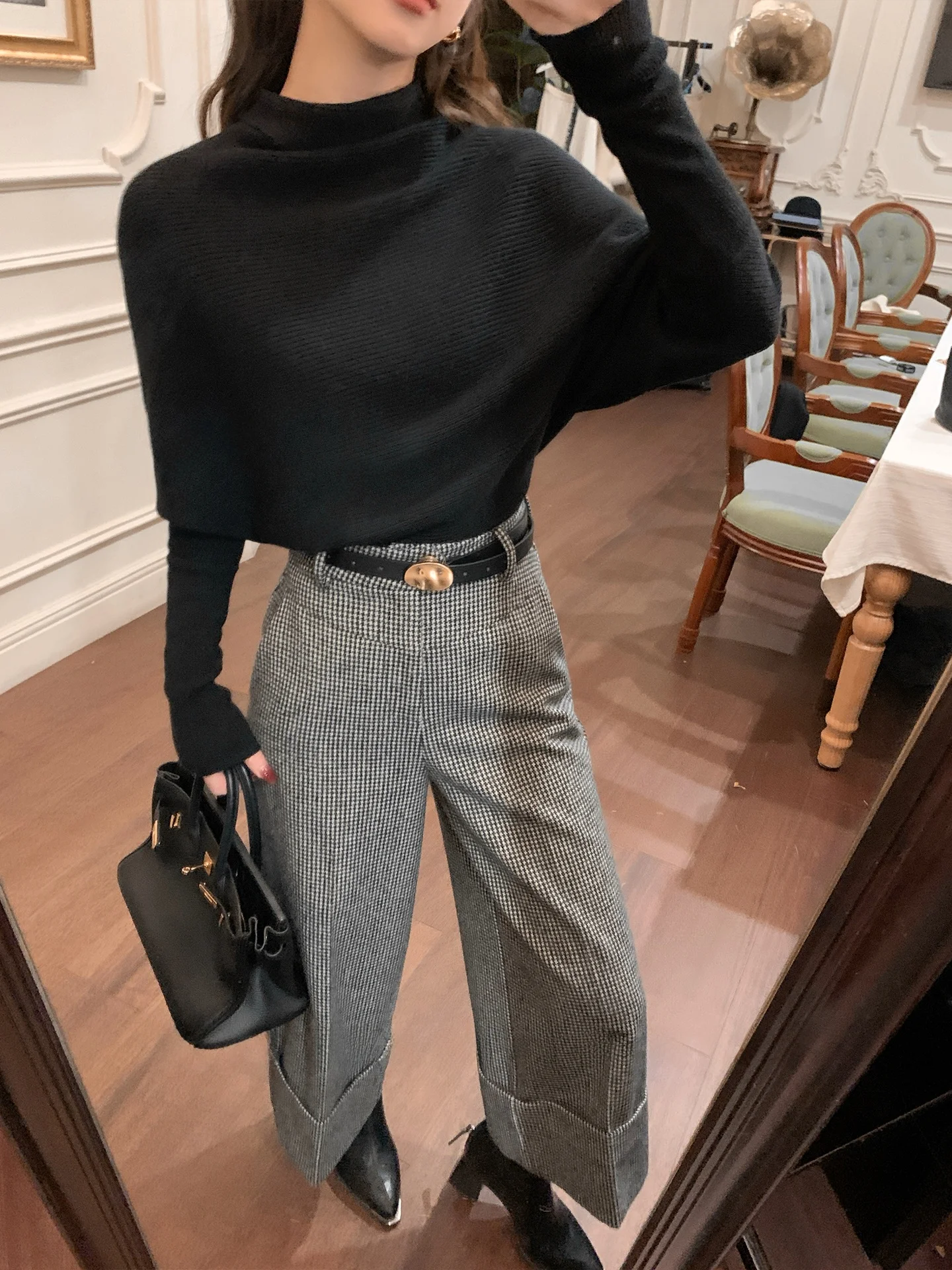 Теплый и стильный свитер-батвинг с круглым вырезом, женский, свободного кроя, весна 2026, новинка, модный уютный топ для подростков
Теплый и стильный свитер-батвинг с круглым вырезом, женский, свободного кроя, весна 2026, новинка, модный уютный топ для подростков