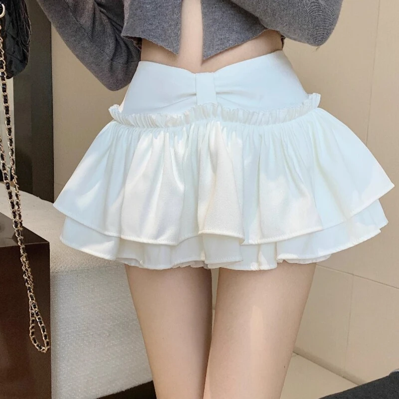 Women Tiered Ruffle Bloomer Shorts Elastic Waist Mini Skort Y2K Jirai Kei Fairycore Soft-Girl Balletcore Lolita
Women Tiered Ruffle Bloomer Shorts Elastic Waist Mini Skort Y2K Jirai Kei Fairycore Soft-Girl Balletcore Lolita