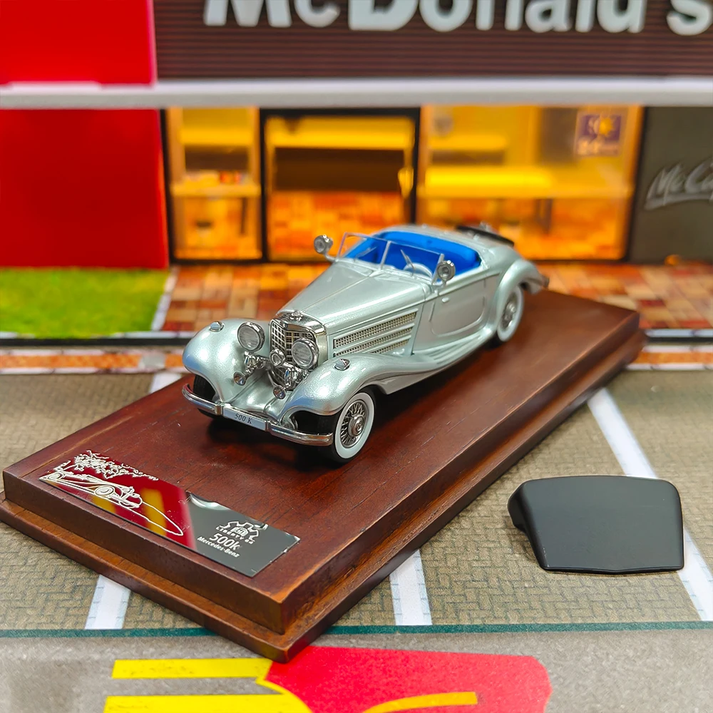 Liberty Alloy 1:64 Scale silver 500K Vintage Convertible Classic Car Model Collection Decorated Holiday Gifts Toys Display
Liberty Alloy 1:64 Scale silver 500K Vintage Convertible Classic Car Model Collection Decorated Holiday Gifts Toys Display