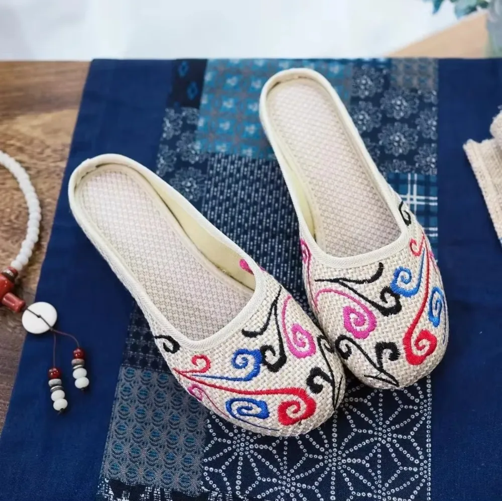 Slippers Women Shoes for Women Fashion Casual Vintage Embroidery Ethnic Style Streetwear Chinese Style Summer Harajuku
Slippers Women Shoes for Women Fashion Casual Vintage Embroidery Ethnic Style Streetwear Chinese Style Summer Harajuku