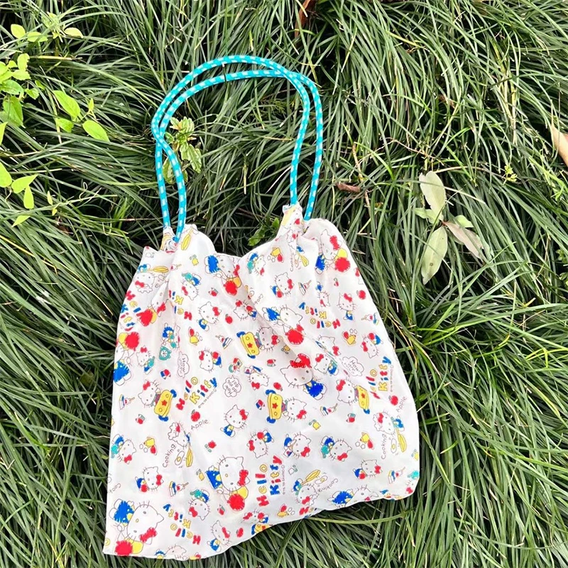 Sanrio сумка Hello Kitty мультфильм Милая кавайная сумка на шнурке сумки для покупок Холщовая Сумка для студентов книга женская игрушка
Sanrio сумка Hello Kitty мультфильм Милая кавайная сумка на шнурке сумки для покупок Холщовая Сумка для студентов книга женская игрушка