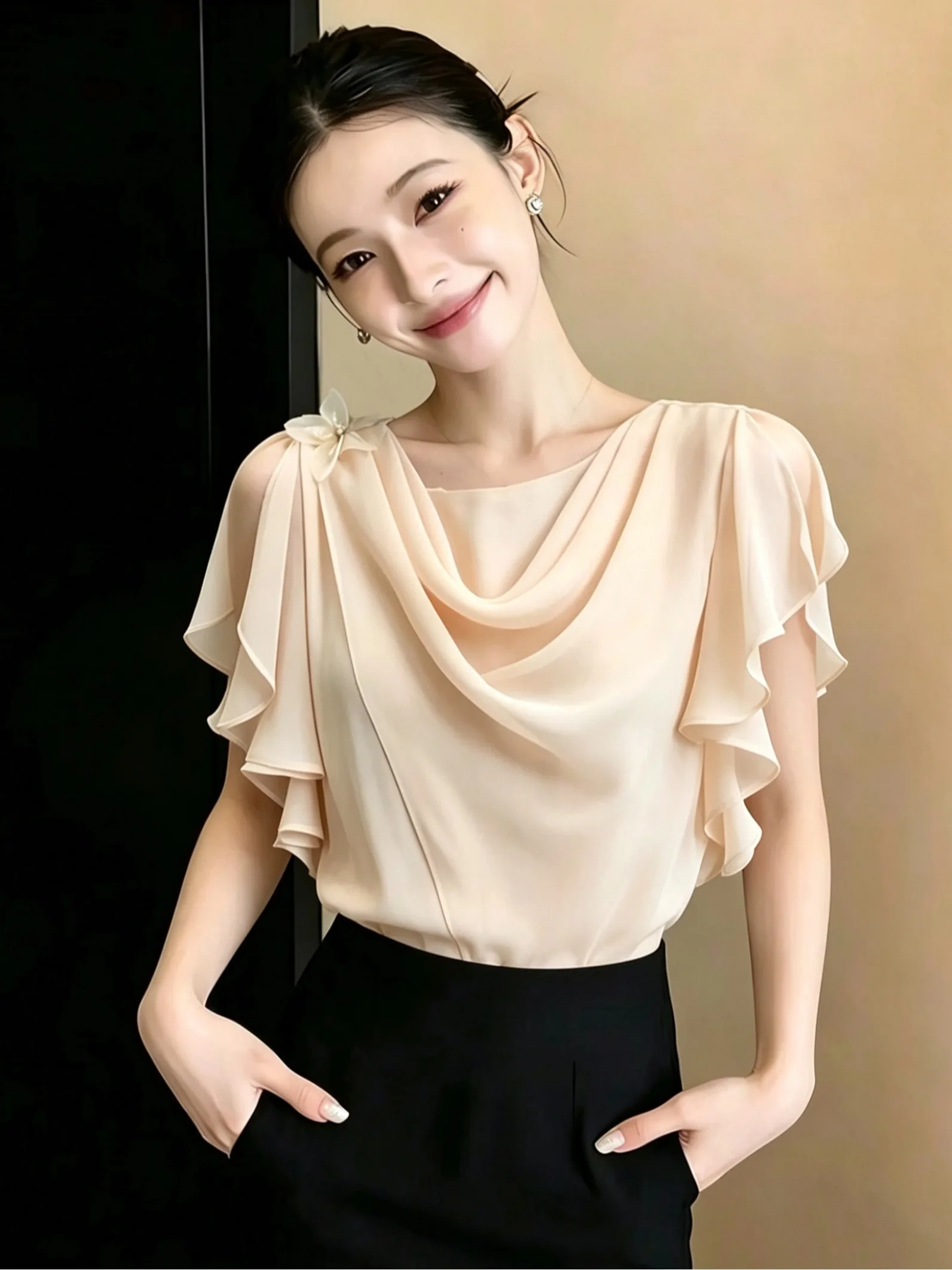 Elegant Summer Women's Chiffon Shirt Beautiful Fly Sleeve Bateau Neck Tunic Top with Lace Decoration Commute Style Loose Fit
Elegant Summer Women's Chiffon Shirt Beautiful Fly Sleeve Bateau Neck Tunic Top with Lace Decoration Commute Style Loose Fit