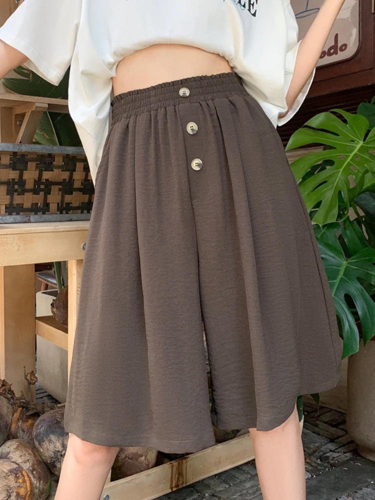High Waist Elastic Casual Short Pants for plus Size Women Summer New Style Slimming Wide Leg Pants Cover Hip Five-Quarter Length
High Waist Elastic Casual Short Pants for plus Size Women Summer New Style Slimming Wide Leg Pants Cover Hip Five-Quarter Length