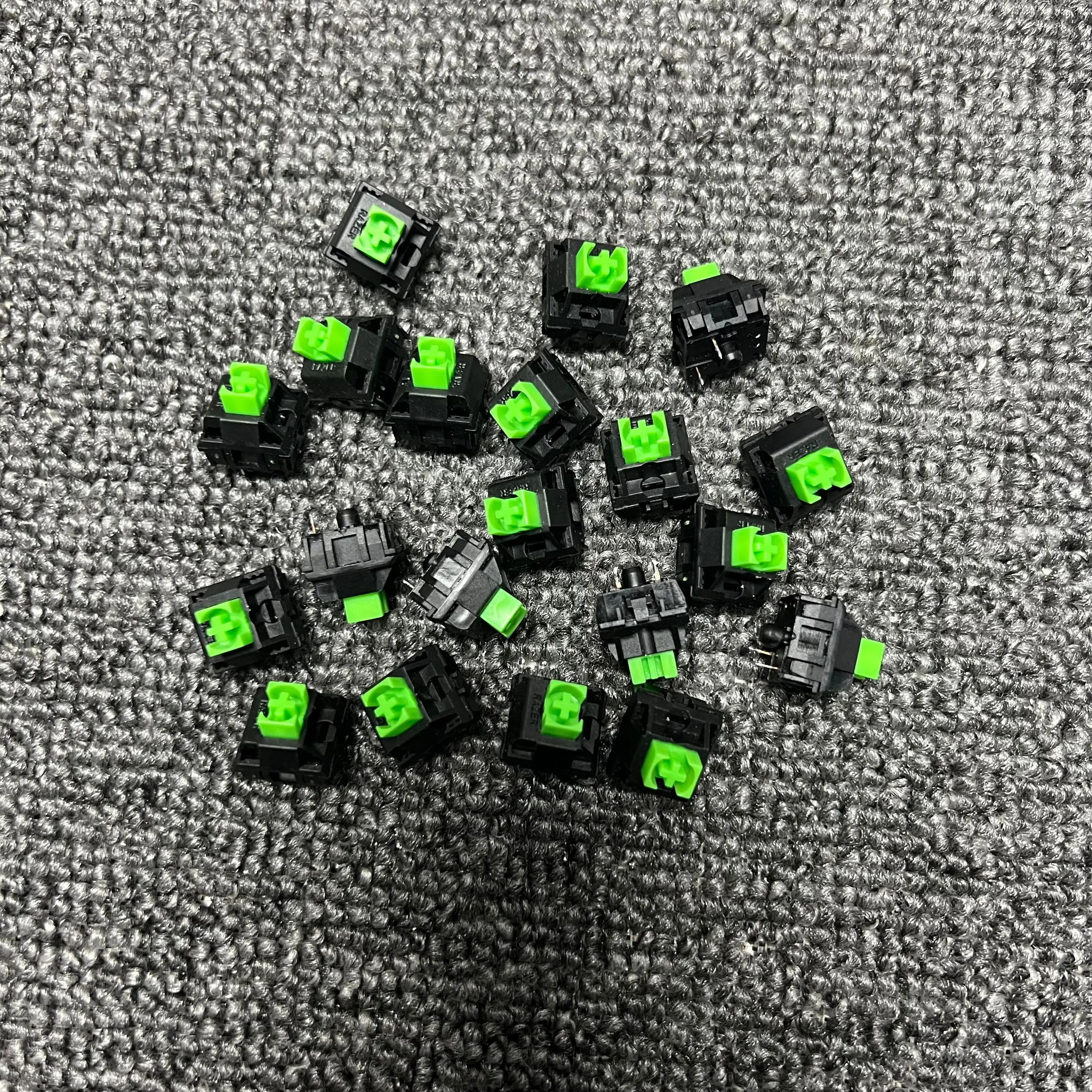 ДЛЯ Razer Black Widow Стандартный зеленый свет Механическая клавиатура Вал корпуса Оригинальный разборный вал envio бесплатные ноутбуки
ДЛЯ Razer Black Widow Стандартный зеленый свет Механическая клавиатура Вал корпуса Оригинальный разборный вал envio бесплатные ноутбуки