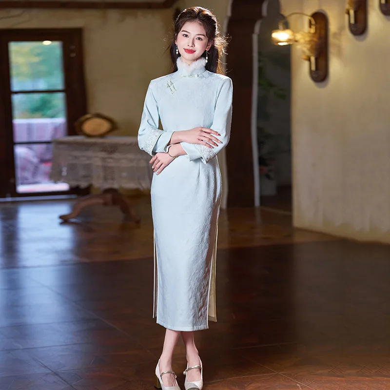 Yourqipao Winter Blue Fleece-Lined Long-Sleeved Retro Cheongsam Gentle Elegant Qipao Chinese Style Evening Dress for Women
Yourqipao Winter Blue Fleece-Lined Long-Sleeved Retro Cheongsam Gentle Elegant Qipao Chinese Style Evening Dress for Women